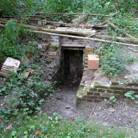 Bunkerreste im Osdorfer Wäldchen