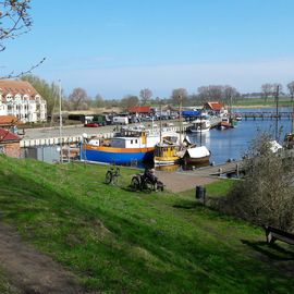 Blick auf den Hafen in Kirchdorf