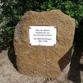 Gedenkstein für die DDR-Flüchtlinge in Ostseebad Boltenhagen