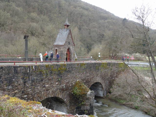 Von Pyrmont nach Eltz