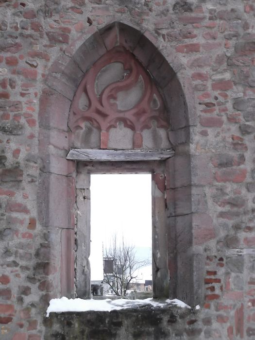 Fesnterhöhle im Dormitorium (Bruderhaus)