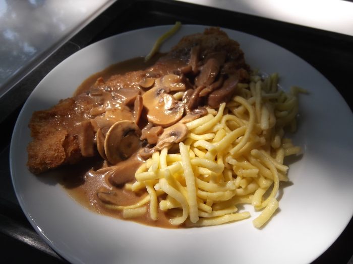 Jägerschnitzel mit Spätzle