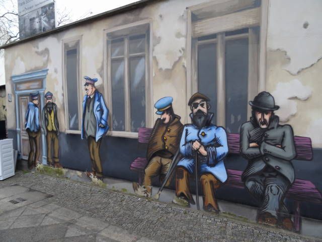 Graffiti und Gedenktafel für Heinrich Zille Berlin - Lichtenberg