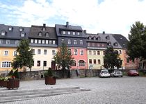 Bild zu Historischer Marktplatz und kursächsische Postmeilensäule