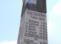 Bild zu Historischer Marktplatz und kursächsische Postmeilensäule