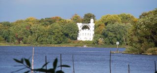 Bild zu Pfaueninsel - Grillkutsche und Biergarten