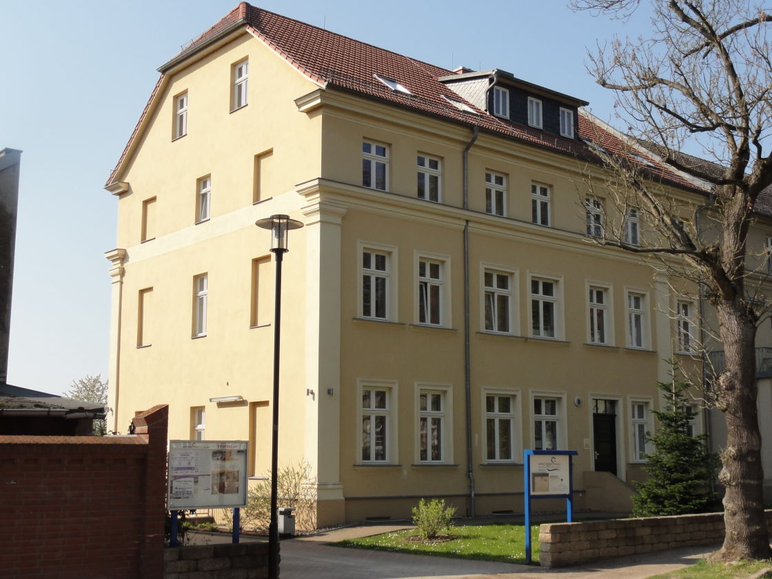 Apartmenthaus, Blick von der Schillerstraße