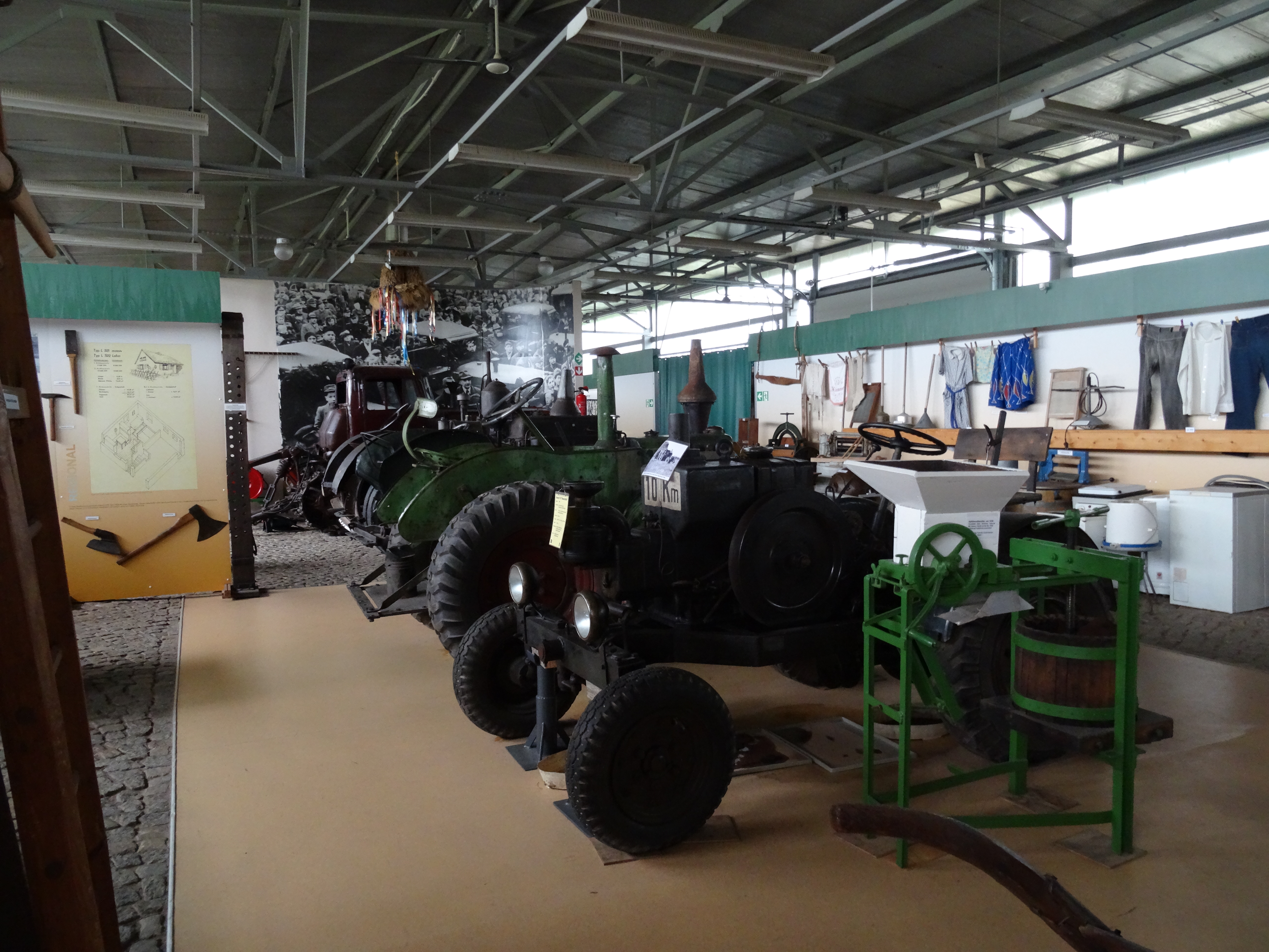 Bild 7 Kreisagrarmuseum in Dorf Mecklenburg