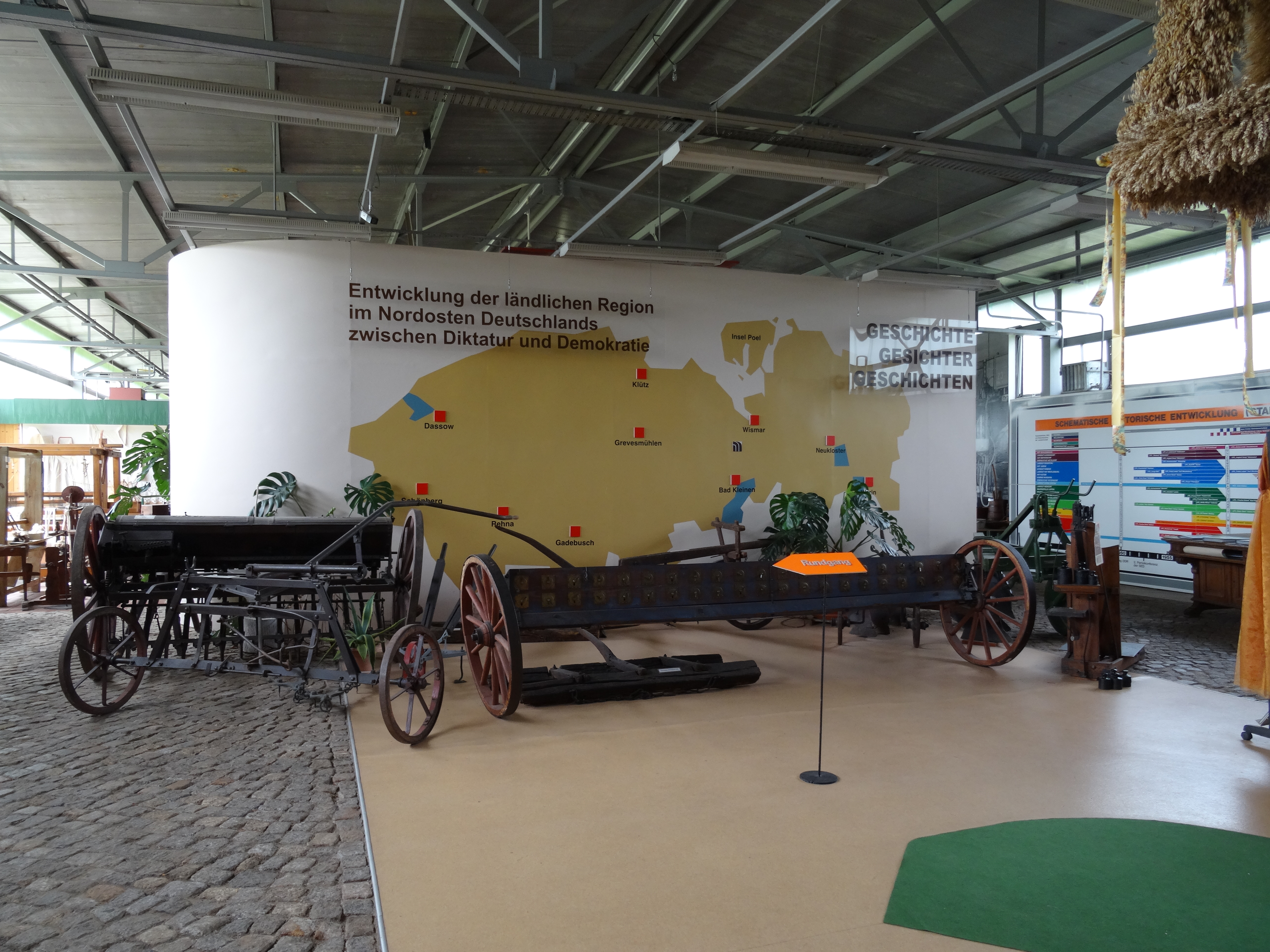 Bild 2 Kreisagrarmuseum in Dorf Mecklenburg