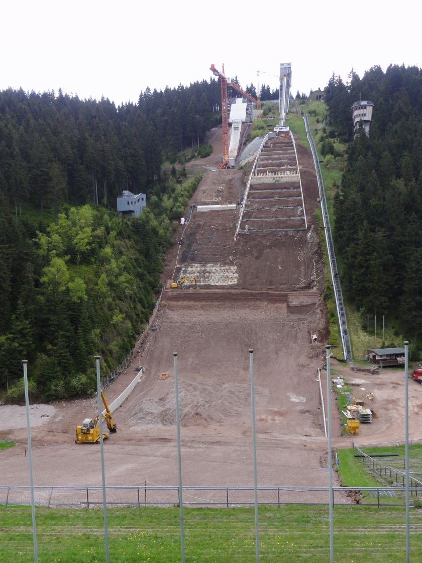 Sprungschanze im Kanzlersgrund Frühjahr 2014 - im Neubau begriffen, Fertigstellung voraussichtlich Herbst 2014