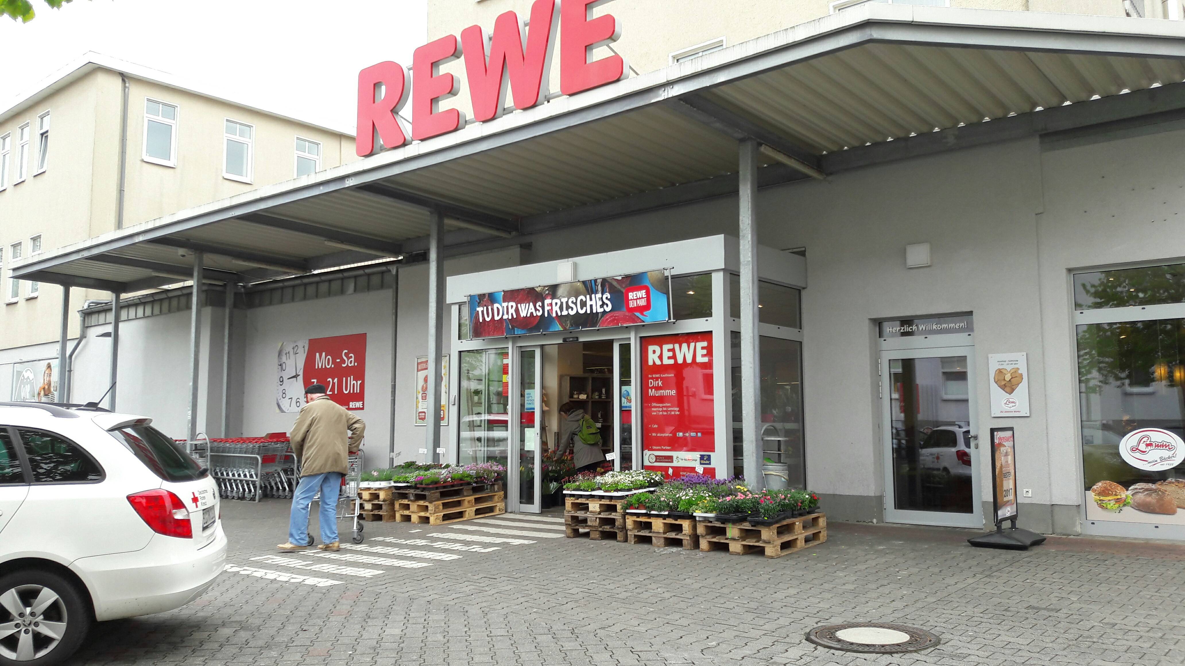 Bild 2 REWE in Bielefeld
