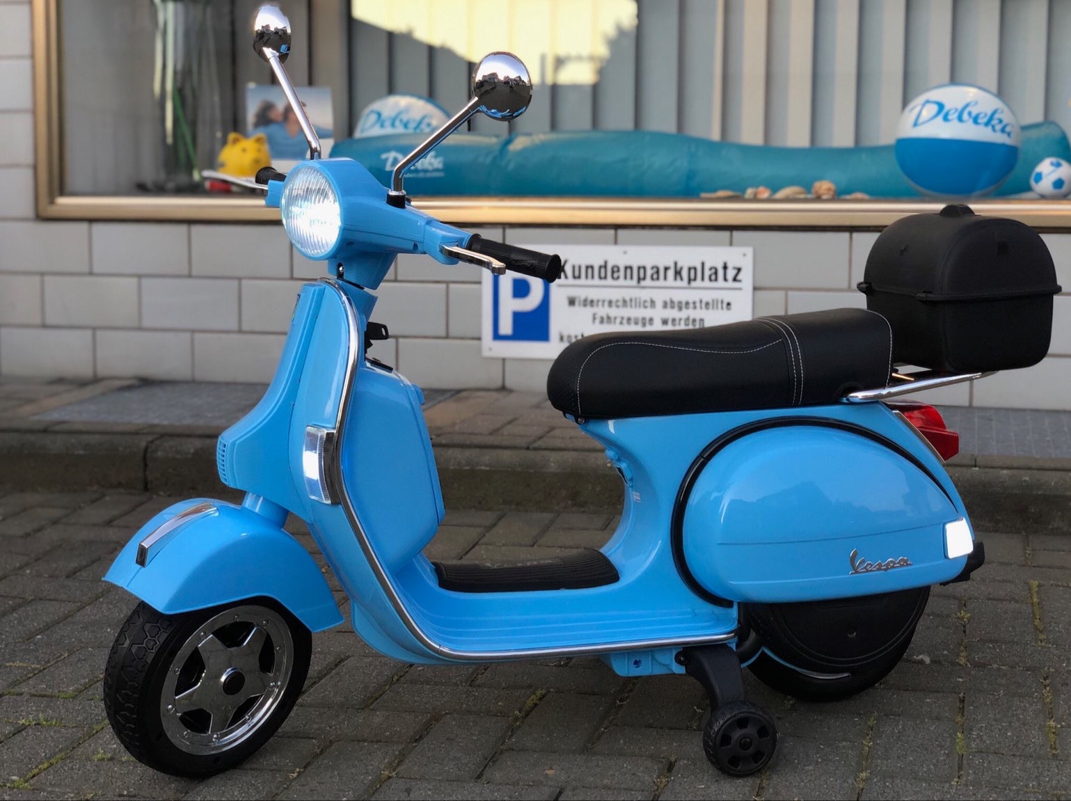 Wir versichern Moped, Roller und E-Scooter. Ihr Team der Debeka in Köln Höhenhaus