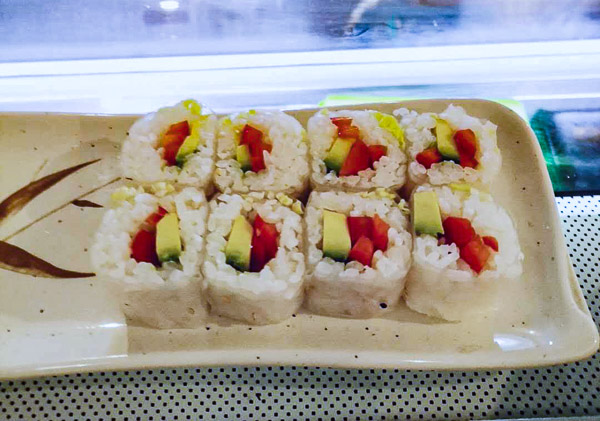 301. Paprika Avocado - Maki Classic