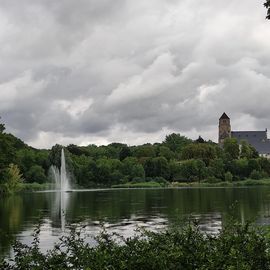 Schloß mit Schloßteich