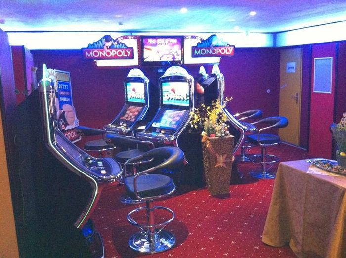 Casino Lounge