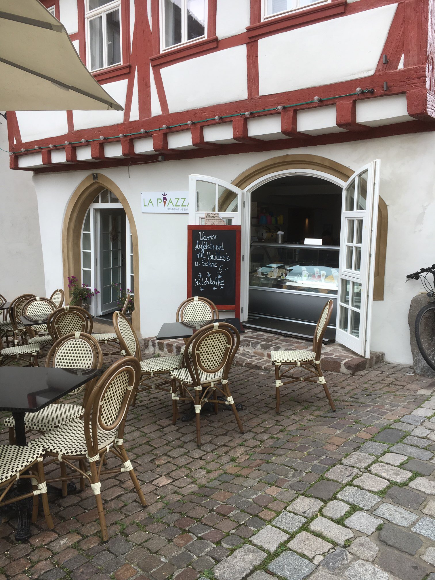 Bild 1 La Piazza in Bad Wimpfen