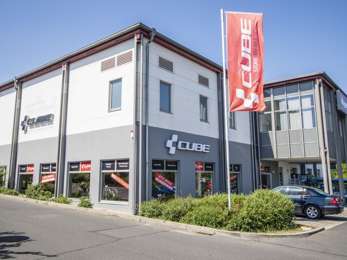 CUBE Store Amberg by Multicycle