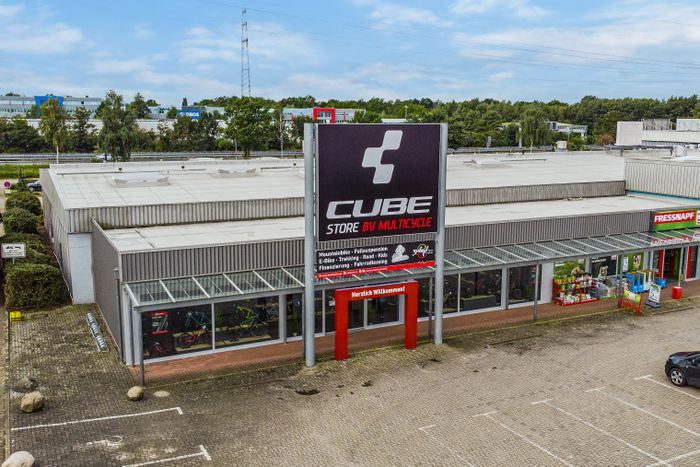 CUBE Store Hannover Nord by Multicycle