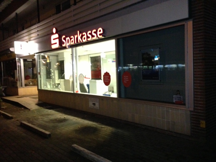 Bild 3 Bordesholmer Sparkasse Geldautomat in Kiel