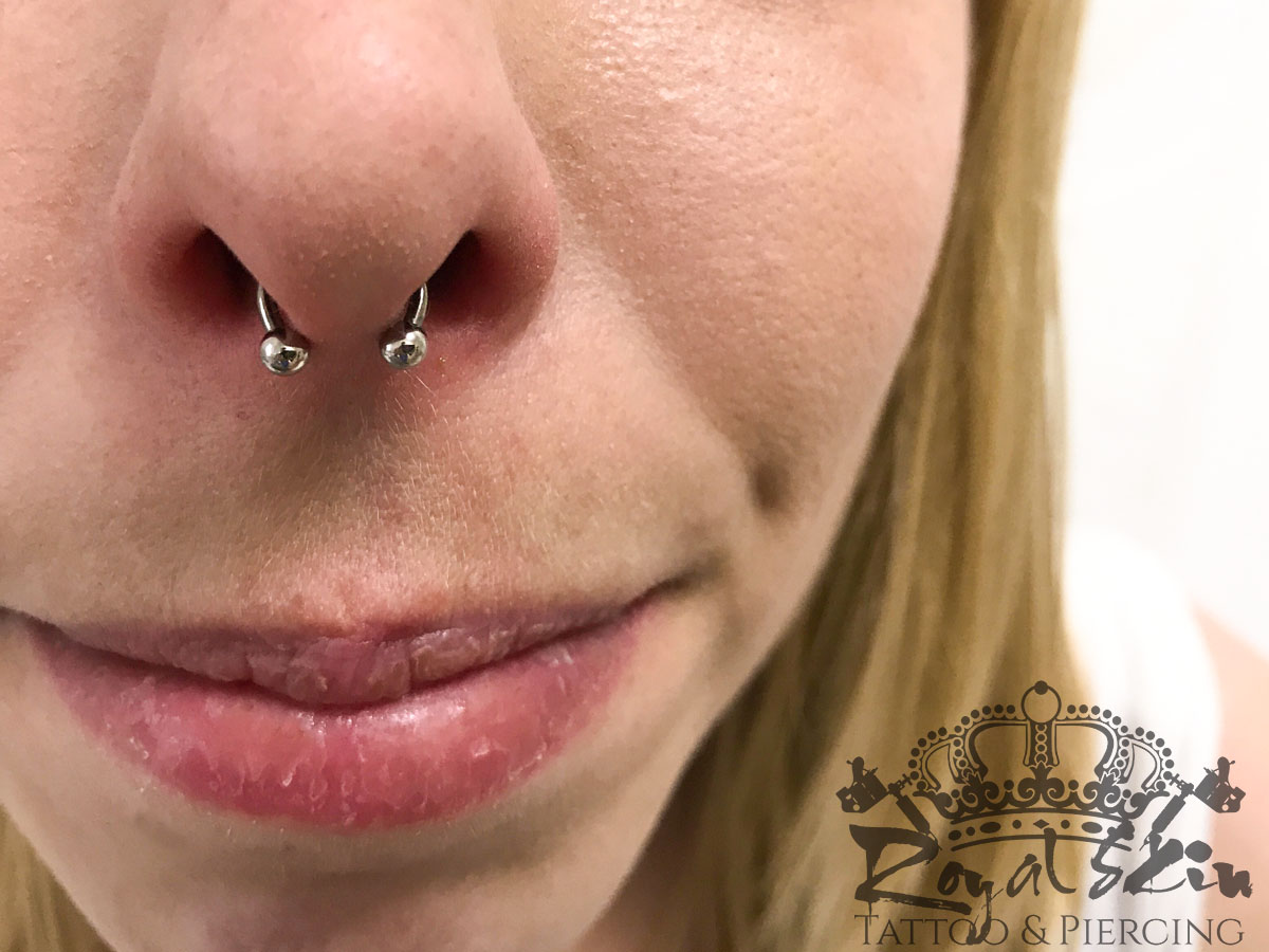 Septumpiercing gepierct im Royal Skin Tattoo und Piercingstudio Berlin Wilmersdorf.