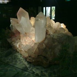 Bergkristallgruppe 7,5 Tonnen