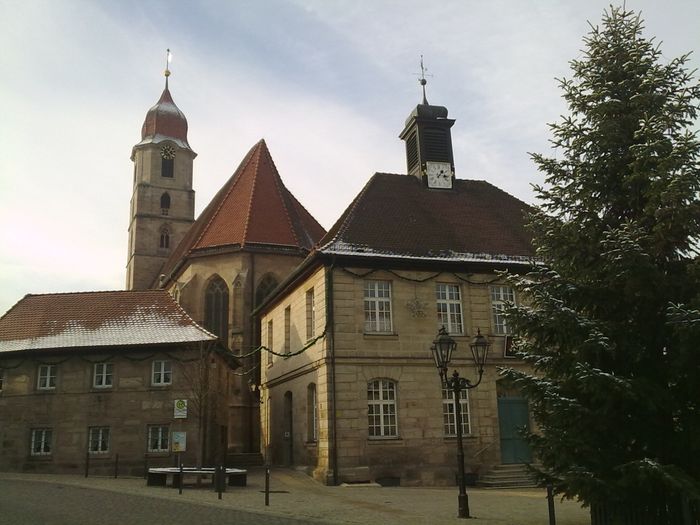 Marktplatz Langenzenn m. Stadtkirche und ehemaligem Rathaus