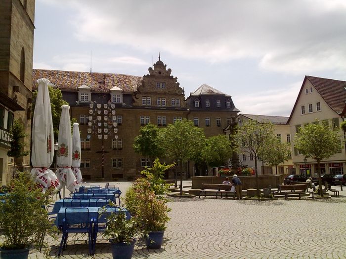 Öhringen - Marktplatz mit Rathaus