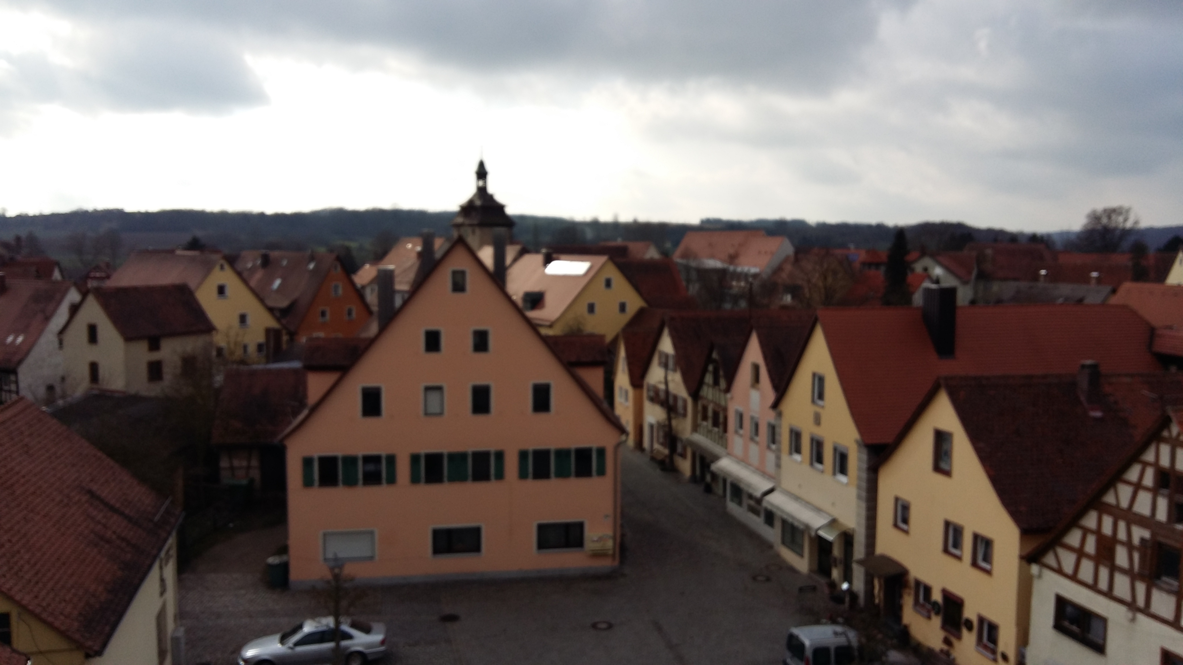 Blick über Leutershausen zum Oberen Tor