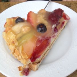 Obstkuchen 2,80 Euro guter Preis