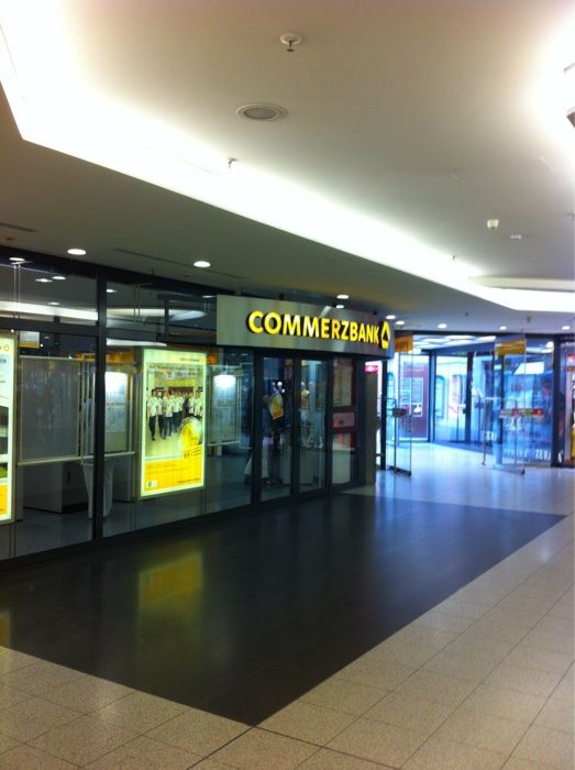 Nutzerbilder Commerzbank Geldautomat, Commerzbank AG u. Cash Group