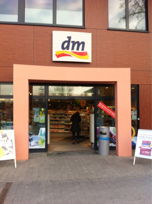 Bild 1 dm-drogerie markt in Berlin