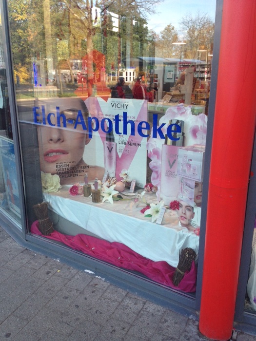 Bild 2 Elch-Apotheke in Berlin