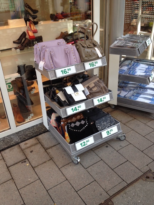 Bild 1 Deichmann-Schuhe in Friedrichshafen