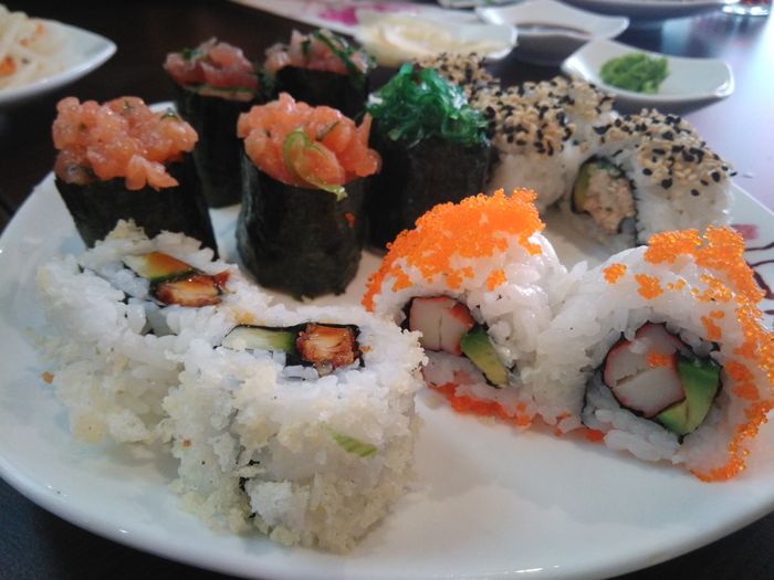 Große Auswahl z.B. an Sushi und Vorspeisen. Alles sehr frisch.
