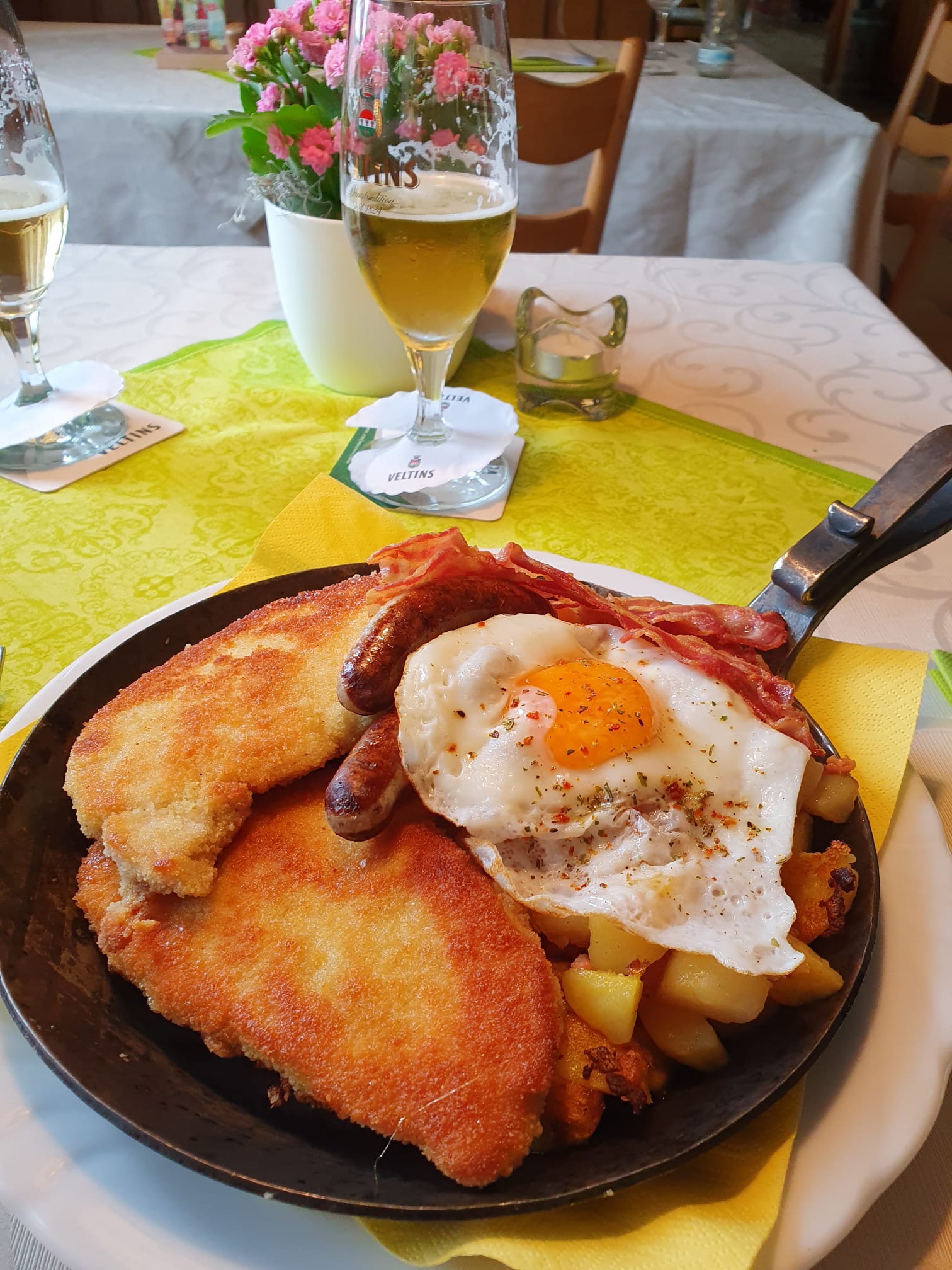 Bauernpfanne,einfach lecker und reichlich.