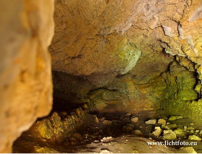 Steinzeithöhle Essing