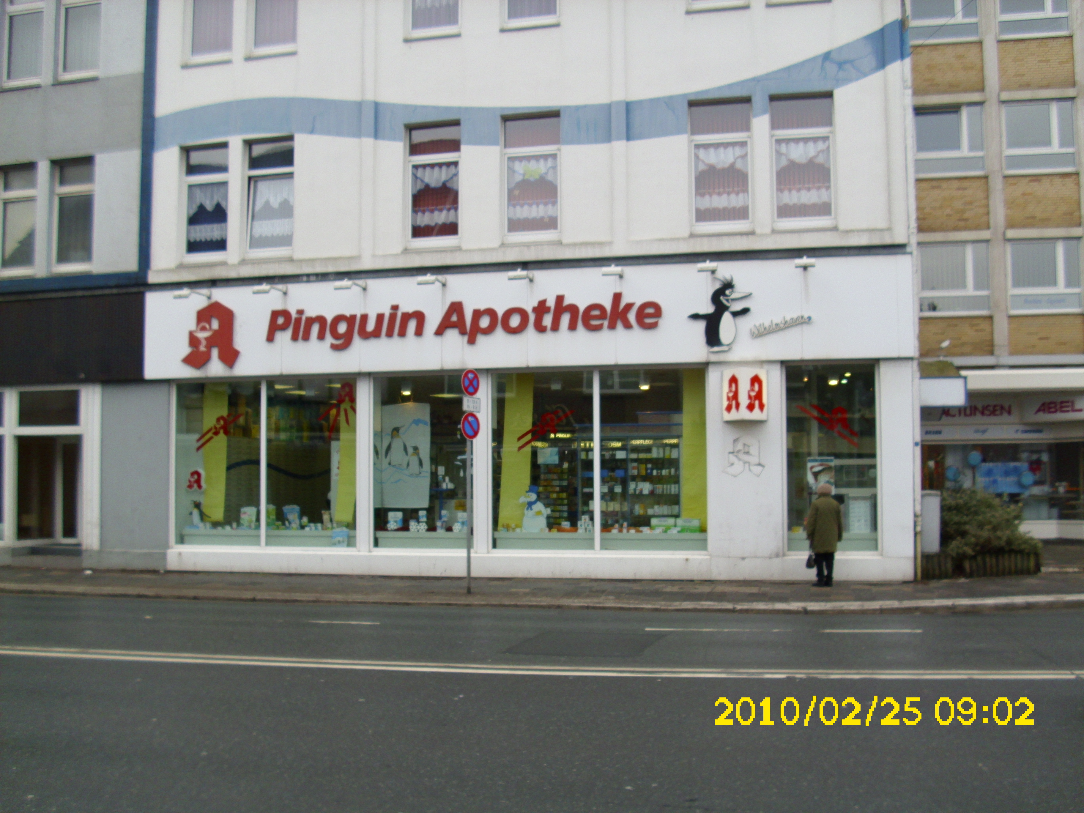Bild 1 Pinguin-Apotheke in Wilhelmshaven