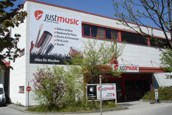 Just Music München Music Shop