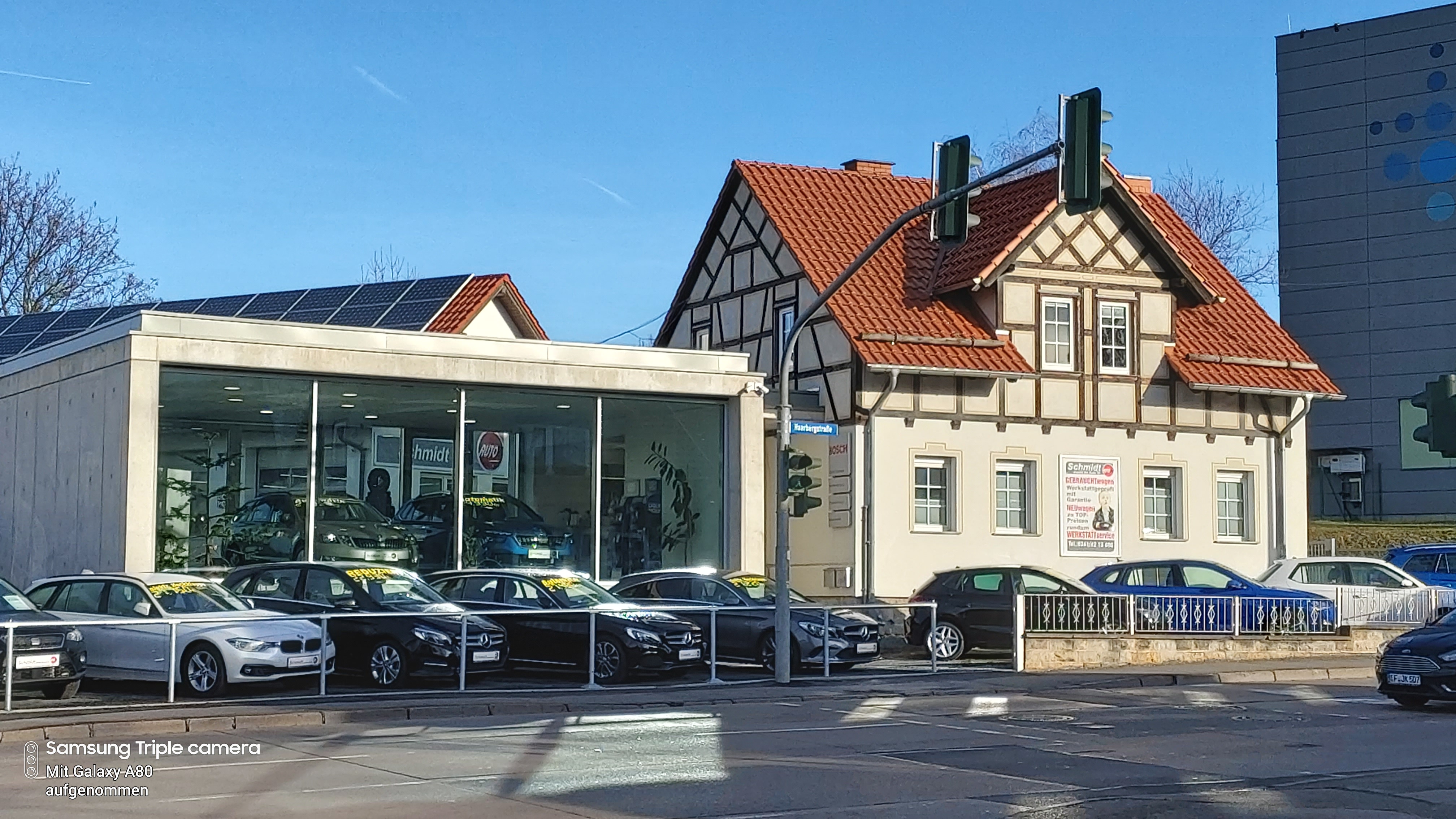 Ausstellungs- und Bürogebäude von der Haarbergstraße aus gesehen