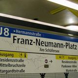 U-Bahnhof Franz-Neumann-Platz in Berlin