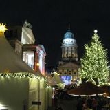 Weihnachtsmarkt zwischen Fernsehturm, Marienkirche und Rotem Rathaus in Berlin