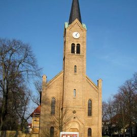 Der Kirchturm. Westseite.