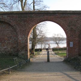 Weg zum See von Neuruppin aus.