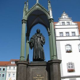 Melanchtondenkmal auf dem Marktplatz dort.