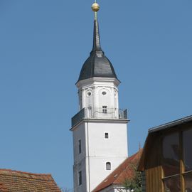 Der Kirchturm.