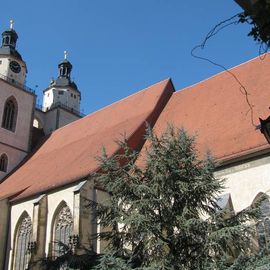 Die Südseite der Kirche.