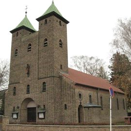Die Kirche im Herbst 2016.