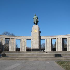 Sowjetisches Ehrenmal in Berlin-Tiergarten. Ende 2013.