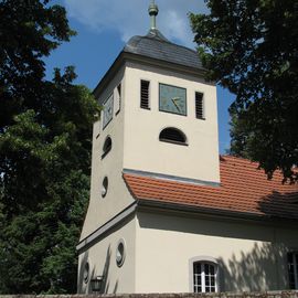 Dorfkirche Kladow mit Turm.