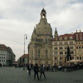 Frauenkirche mit Altstadt.